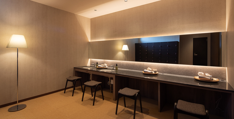 ⼤浴場「⽉の湯」